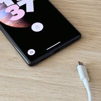 A todos nos ha pasado: conectas el cargador y el móvil no carga. Así lo he solucionado en menos de un minuto 