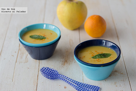 Crema de manzana al curry con zanahoria y naranja. Receta