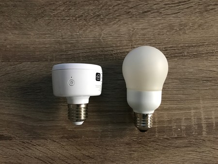 Más inteligencia para tu hogar: probamos el portalámparas con HomeKit de Koogeek