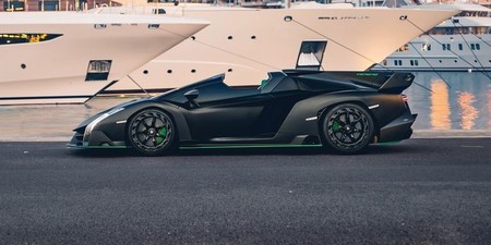 Lamborghini Veneno Roadster8 1579016294