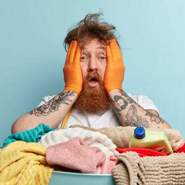 Qué significan los símbolos de lavado y planchado de las etiquetas de la ropa: conócelas bien para no liarla