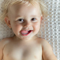 La lengua del bebé: qué nos dice según su aspecto sobre su salud