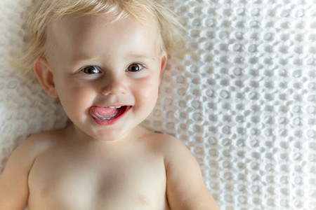 La lengua del bebé: qué nos dice según su aspecto sobre su salud
