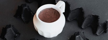 Cómo hacer atole negro o de chaqueta, original de Michoacán: la bebida icónica del Día de Muertos que no lleva leche 