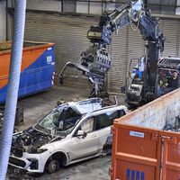 “Reduce el desperdicio y frena nuestra dependencia de materias primas del extranjero”. Europa quiere que reciclemos más y mejor todos los coches para no necesitar a China