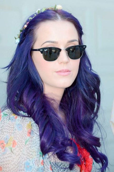 Katy Perry, del azul al morado y tiro porque me ha tocado