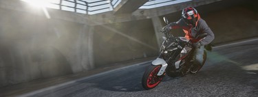 Probamos la nueva Yamaha MT-125: una auténtica moto naked para el carnet de coche a escala 125