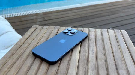 Iphone En Piscina Iphone En Piscina
