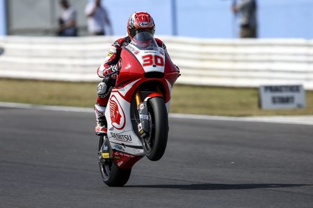 Takaaki Nakagami mete miedo en Australia con un ritmo imposible, los favoritos muy rezagados