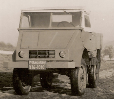 Mercedes Unimog 03