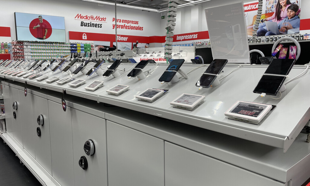Este es el lugar al que llegan los móviles expuestos en las tiendas MediaMarkt: un outlet con iPhone, Pixel y más con descuentazos