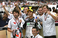Hiroshi Aoyama con Honda, último Campeón del Mundo de la historia de 250 c.c tras la victoria de Barberá