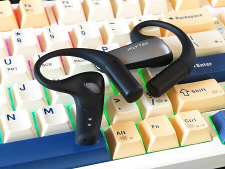 iFlyTek AI Translation AirBuds | Imagen: Xataka
