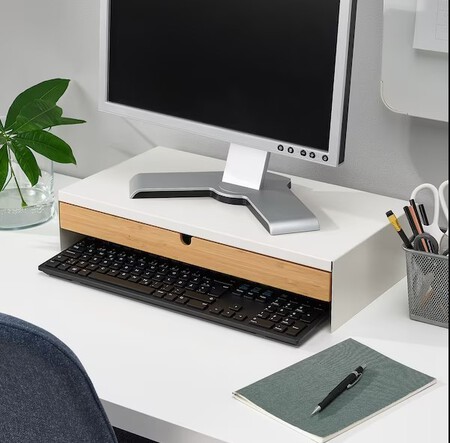 Monitor Base
