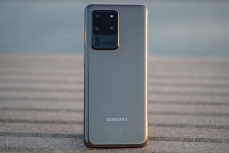 Samsung cierra el primer trimestre con un 3,1% menos de beneficios y una buena demanda de sus móviles más premium