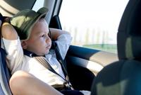 ¿Viajas en coche con niños? Utiliza bien el sistema de retención infantil