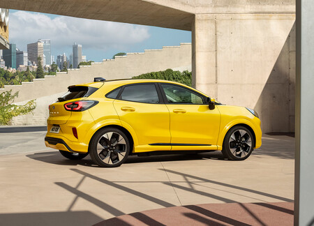 Ford 2024 Puma Gen E 11