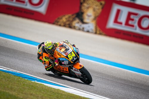 Fermín Aldeguer aplaza el alirón de Pedro Acosta en Moto2 liderando el doblete murciano en Buriram