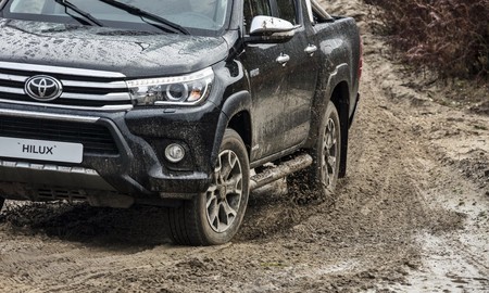 Toyota Hilux Invincible 50 Chrome 2018 7