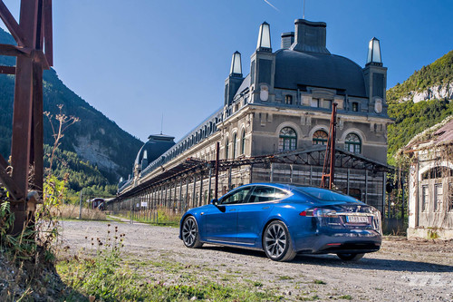El día que me quedé tirado con un Tesla en medio del Pirineo aragonés