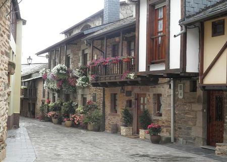 Compañeros de ruta: descubriendo el encanto de pequeños pueblos, fotos de premio y viajes a la Antártida