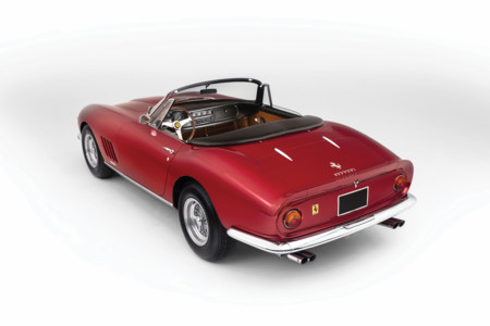 Ferrari 275 GTS/4 NART Spider