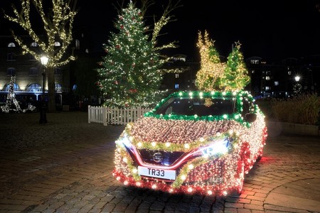Nissan te dice cómo convertir tu LEAF en un brillante árbol de navidad ambulante