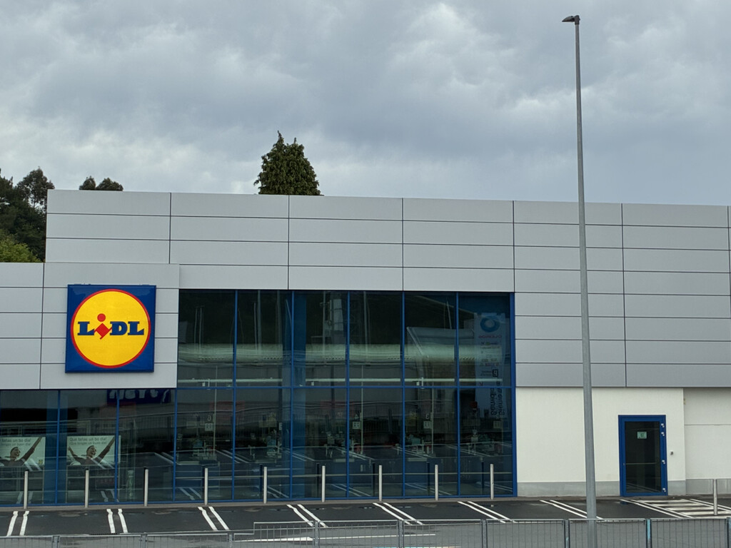 Acaba de llegar a Lidl el tendedero más cómodo y que soluciona el problema de espacio en pisos pequeños