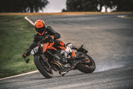 Ktm 790 Duke 2018 28