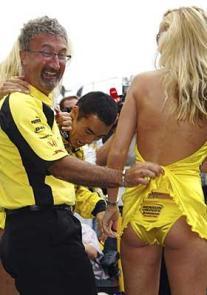 Eddie Jordan invita a Hamilton a jugar sucio en Interlagos