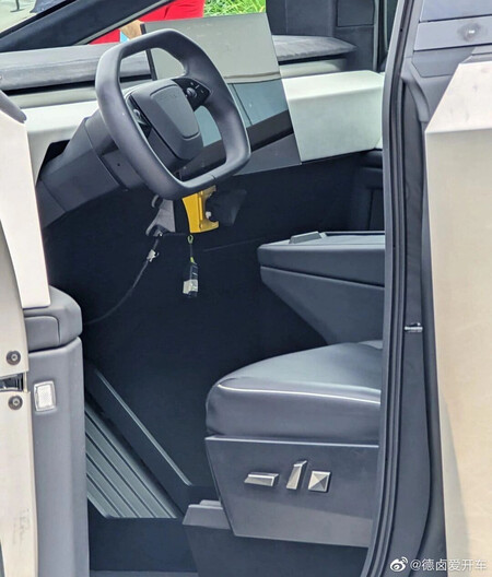 Tesla Cybertruck, interior filtrado