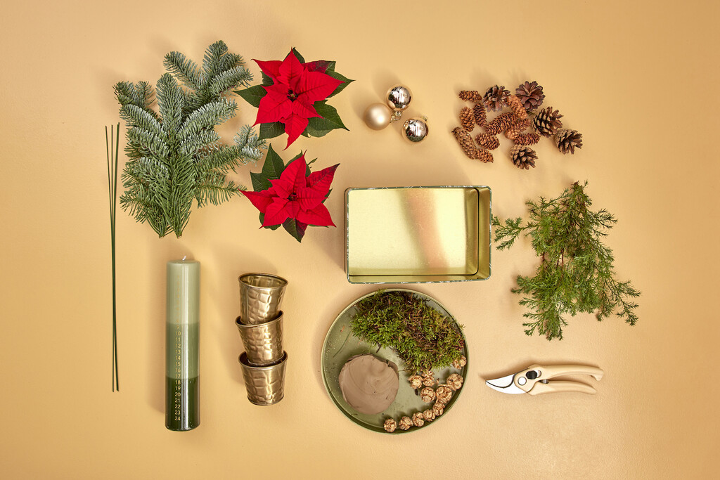 Convertí una vieja lata de galletas en un original adorno floral para decorar o regalar en Navidad