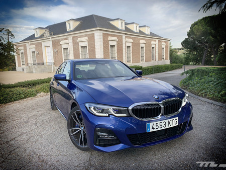 BMW 330i frontal