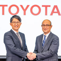 El CEO de Toyota era de los pocos ejecutivos a los que sí les gustan los autos. Su reemplazo es “un hombre de números” con un mensaje claro