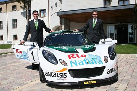Los hermanos Vallejo presentan su montura para el Nacional de Asfalto