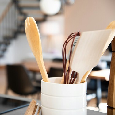 Cinco sets de utensilios que encontramos en Ikea, Lidl o El Corte Inglés, para cocinar sin estropear el menaje