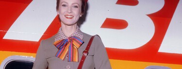 80 años de la primera azafata de vuelo en España: "Antes se miraba más el servicio, ahora se repasa insistentemente qué hacer en cada emergencia" 