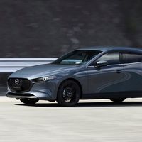 El Mazda 3 Hatchback ya está disponible en Polymetal Gray para México