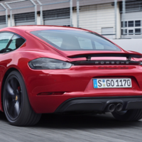Porsche no podrá vender más sus 718 Cayman y Boxster en Europa: una nueva ley de ciberseguridad los deja fuera
