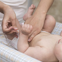 Mi bebé no quiere que le cambie el pañal: nueve consejos para que el momento sea más llevadero