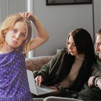 Hay una razón clara por la que vamos a tener todavía menos hijos en Occidente. Cada vez se forman menos parejas estables
