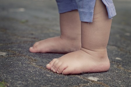Niños descalzos, más inteligentes (y sobre todo, más felices)