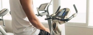 Sabemos que la bicicleta estática tiene muchos beneficios, pero hay uno que tiene asombrada a la ciencia: mejora la salud mental en el trabajo 