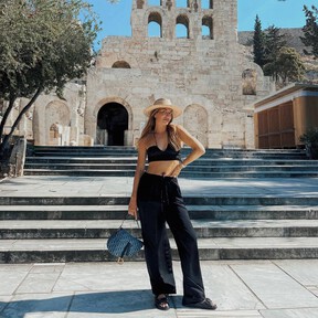 Zara lanza los pantalones anchos elegantes que consiguen una figura reloj de arena por menos de 23 euros 