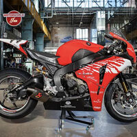 Michael Schumacher era motero de verdad. En su garaje tenía una Honda CBR1000RR Fireblade, ahora la están subastando, y no es ni tan cara 