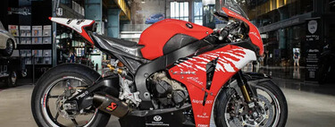 Michael Schumacher era motero de verdad. En su garaje tenía una Honda CBR1000RR Fireblade, ahora la están subastando, y no es ni tan cara 