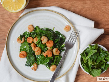 Espinacas con gambas, la cena más fácil y rápida para todos los días de la semana