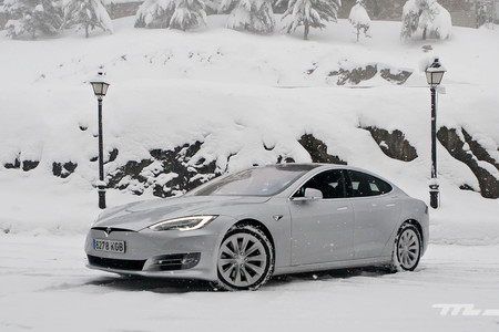 Contacto Tesla Model S 100D