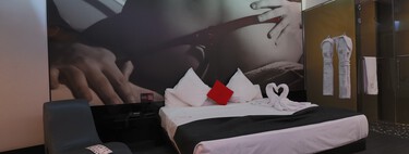 Los love hotels están de moda: así pasaron de sitios cutres para infidelidades a suites de lujo para parejas con ganas de una experiencia picante 