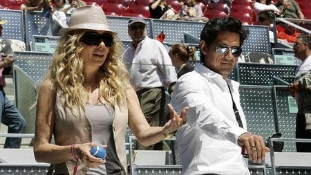 Ya sabemos con quién anda tonteando ahora Marta Sánchez